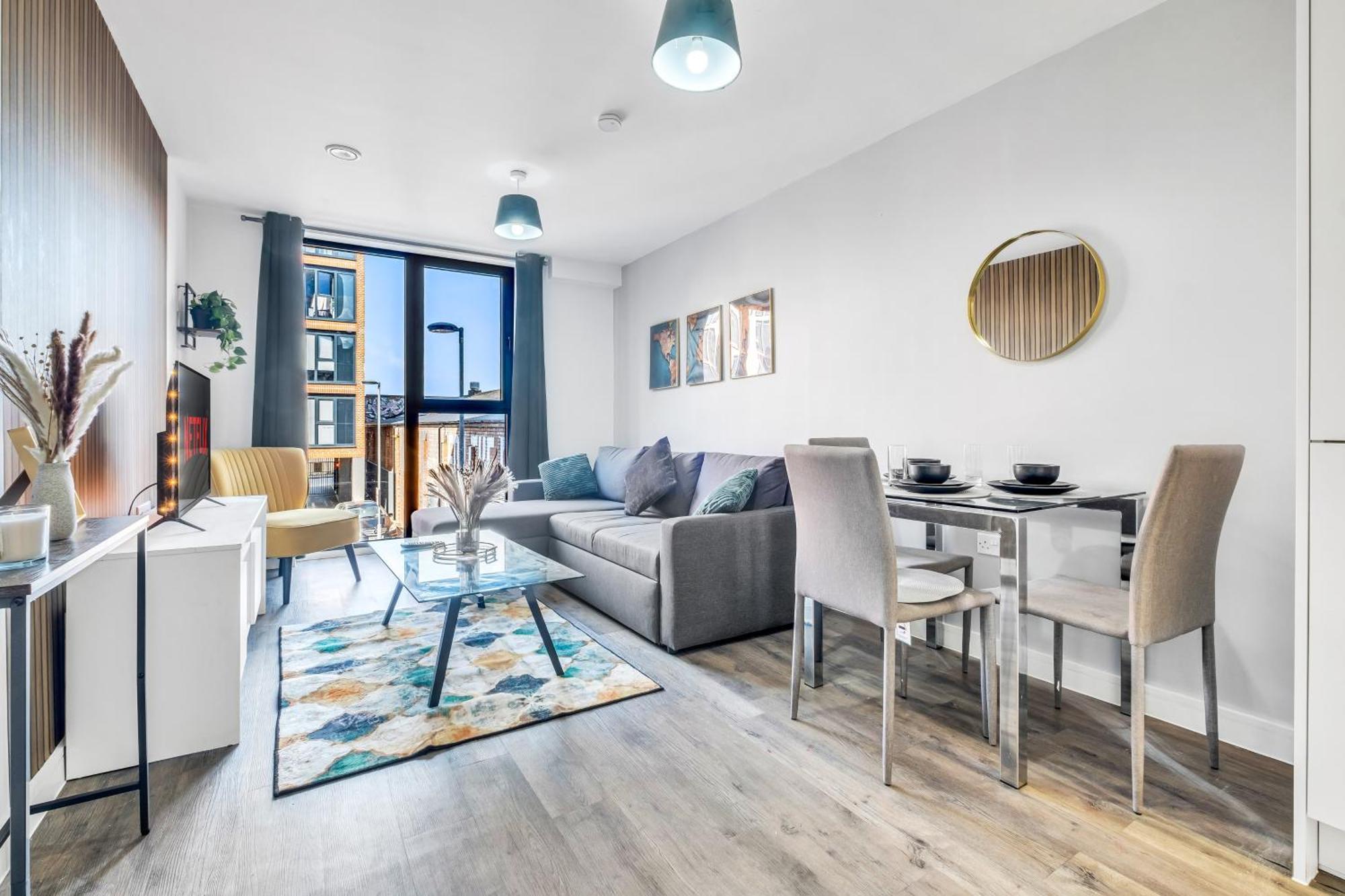 City Centre Emerald Escape - Sleeps-6, 2Beds & 2Baths , Netflix , Free Internet Birmingam Exterior foto